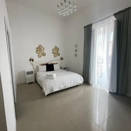 Palazzo Mazzini 2 *